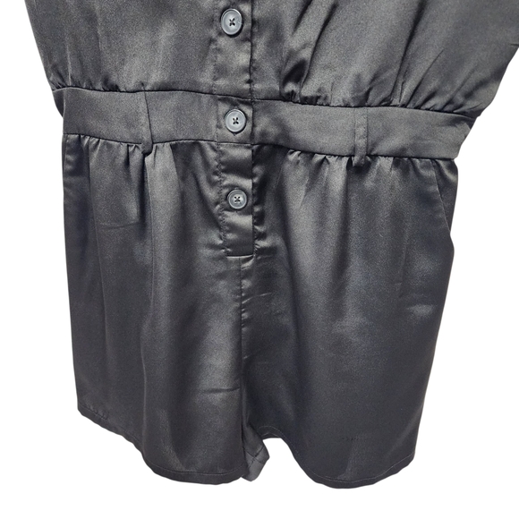 Haute Monde Black Satin Button-Up Shorts Romper Size Medium - Picture 3 of 8